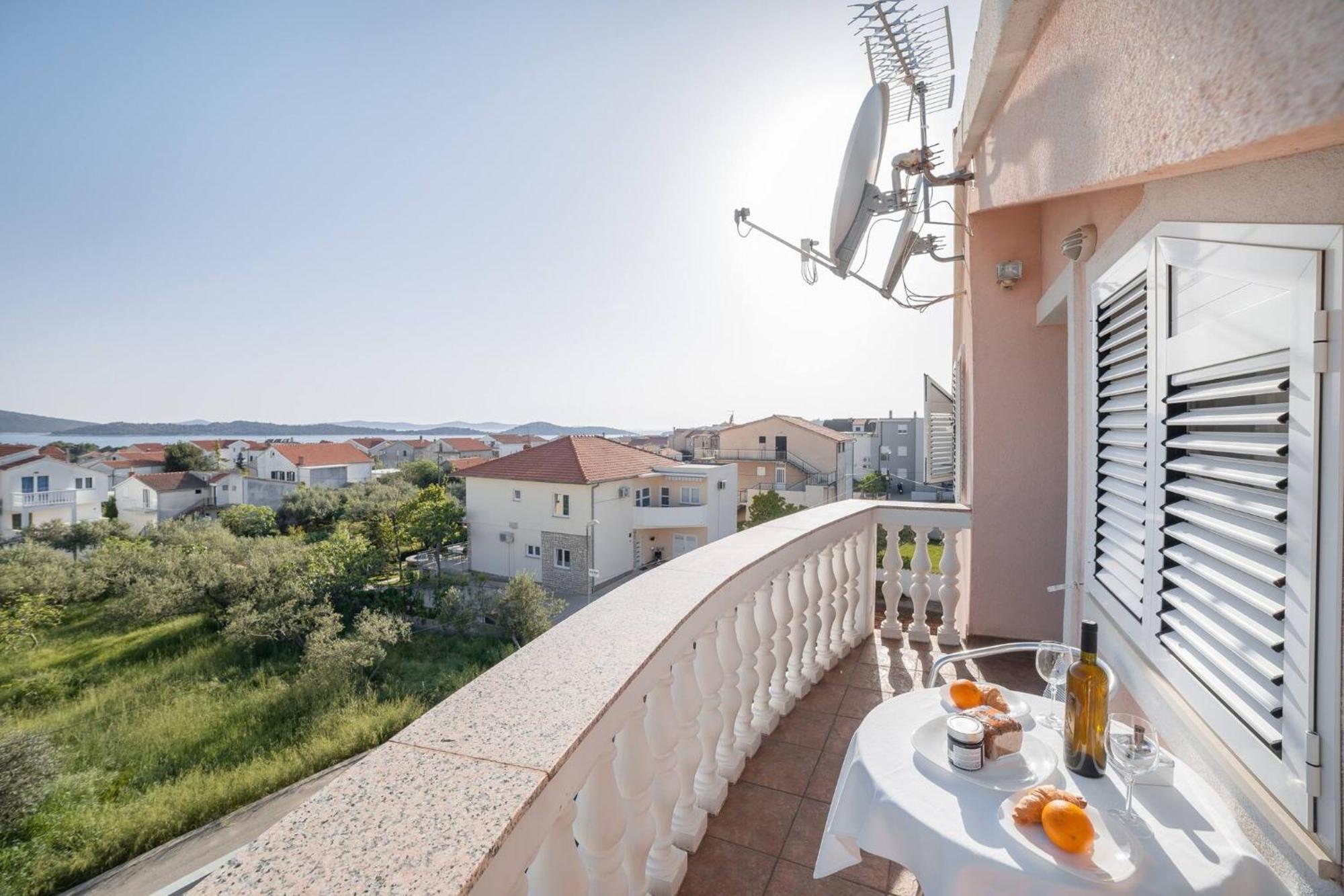 Nikol Apartment Водице Екстериор снимка