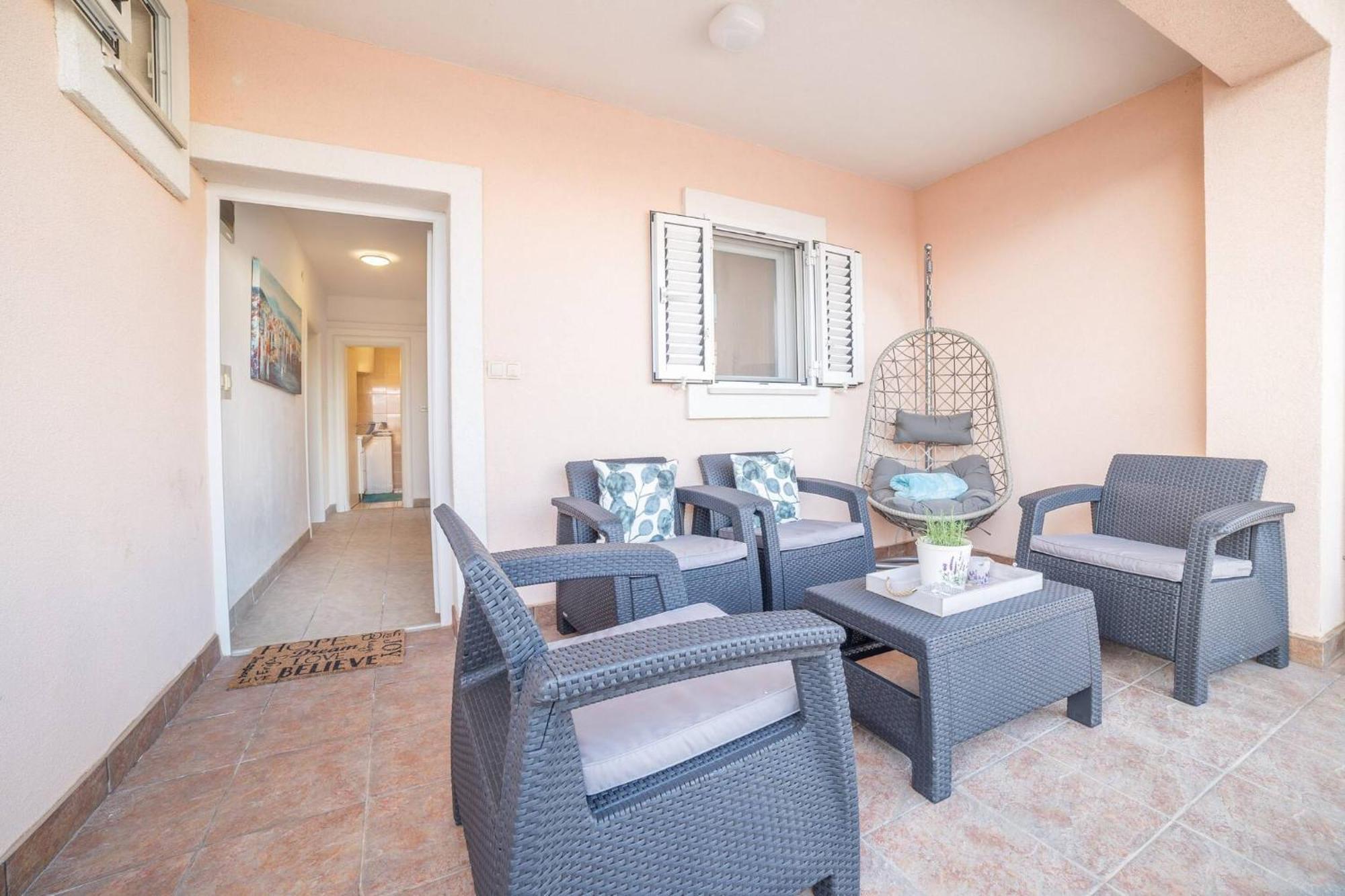 Nikol Apartment Водице Екстериор снимка