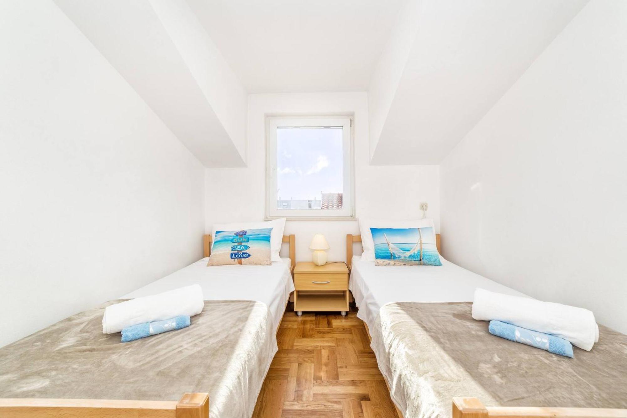 Nikol Apartment Водице Екстериор снимка
