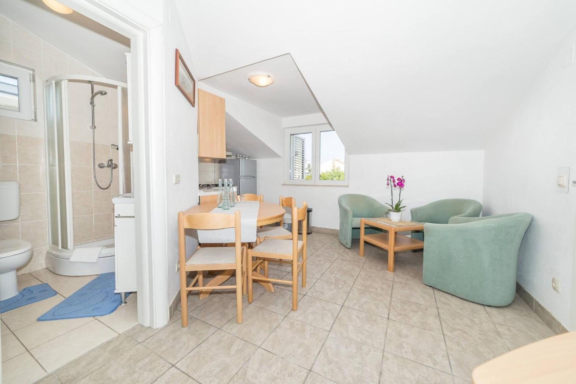Nikol Apartment Водице Екстериор снимка
